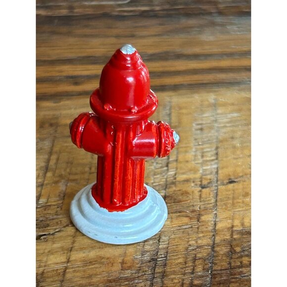 Vintage Department 56 Fire Hydrant Christmas Village Accessory - Picture 1 of 6